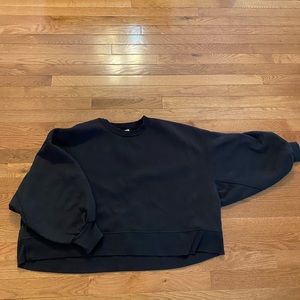 cropped sweatshirt with balloon sleeves